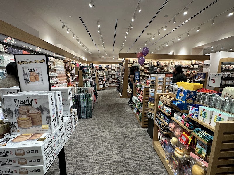 Barnes & Noble photo 2