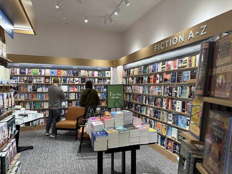 Barnes & Noble photo 5