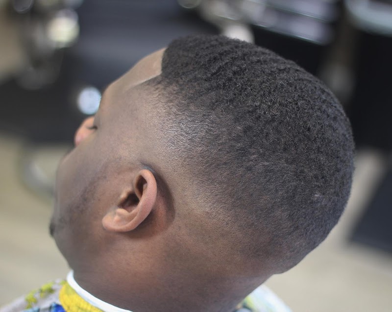 The Barber Lounge Crew @ Mid-Town Barbershop photo 4