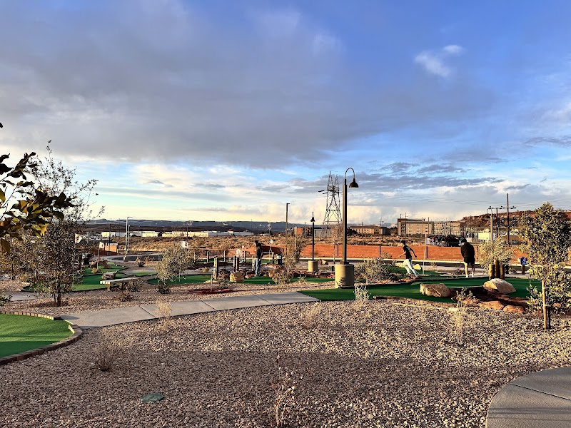 Mini Golf photo 2