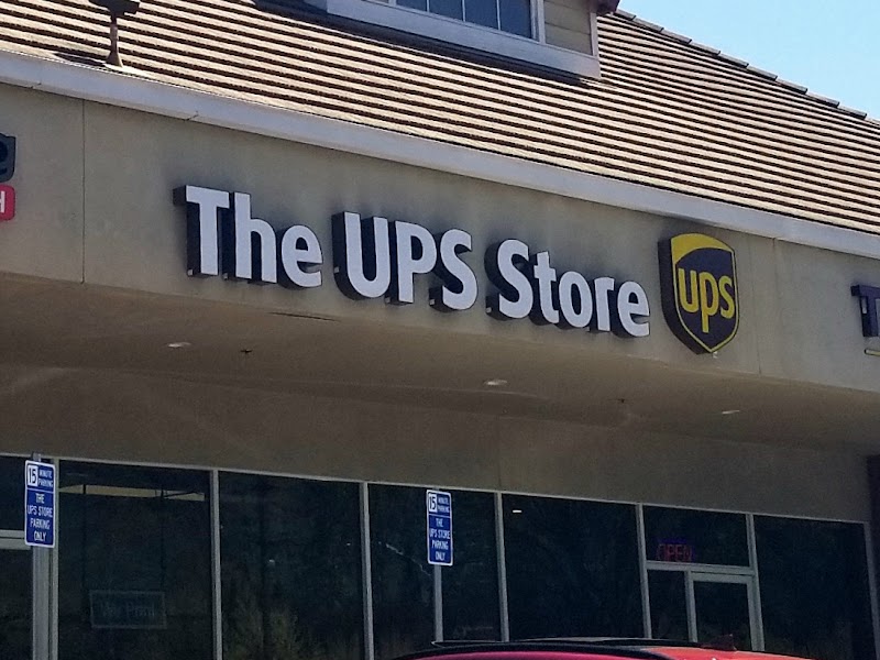 The UPS Store photo 2
