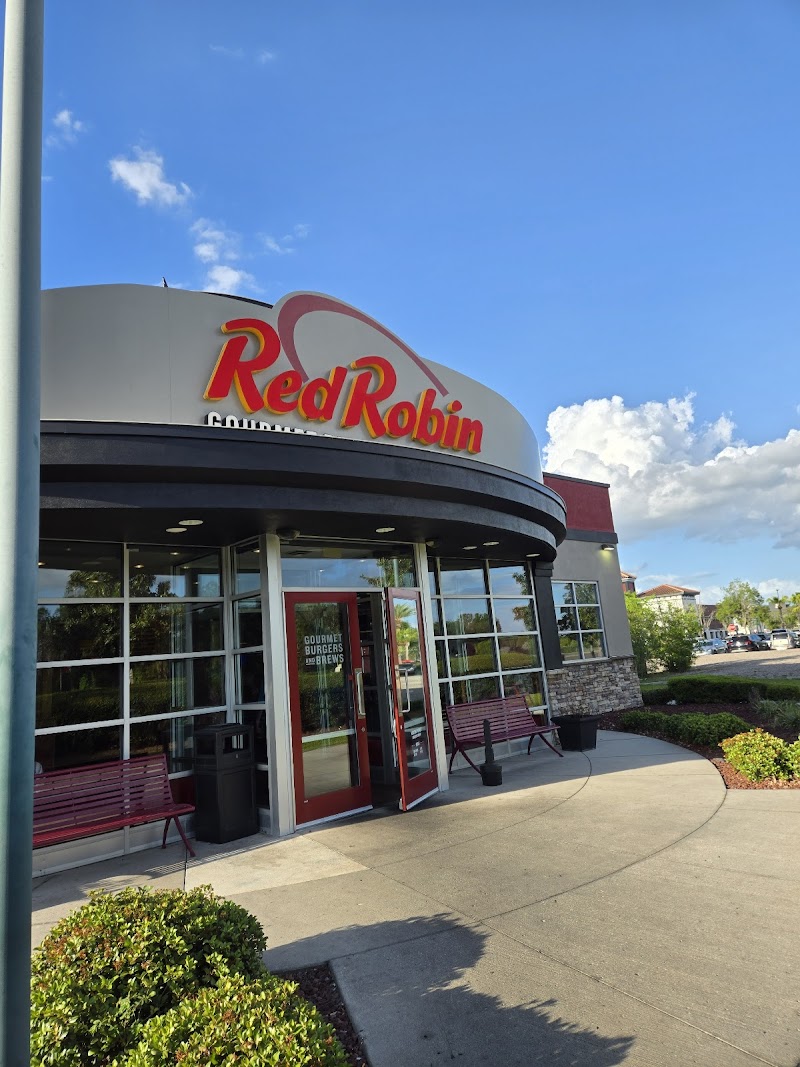 Red Robin Gourmet Burgers and Brews photo 5