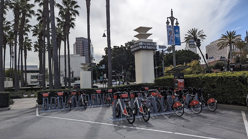 Metro Bike Share: Union Station West Portal photo 3