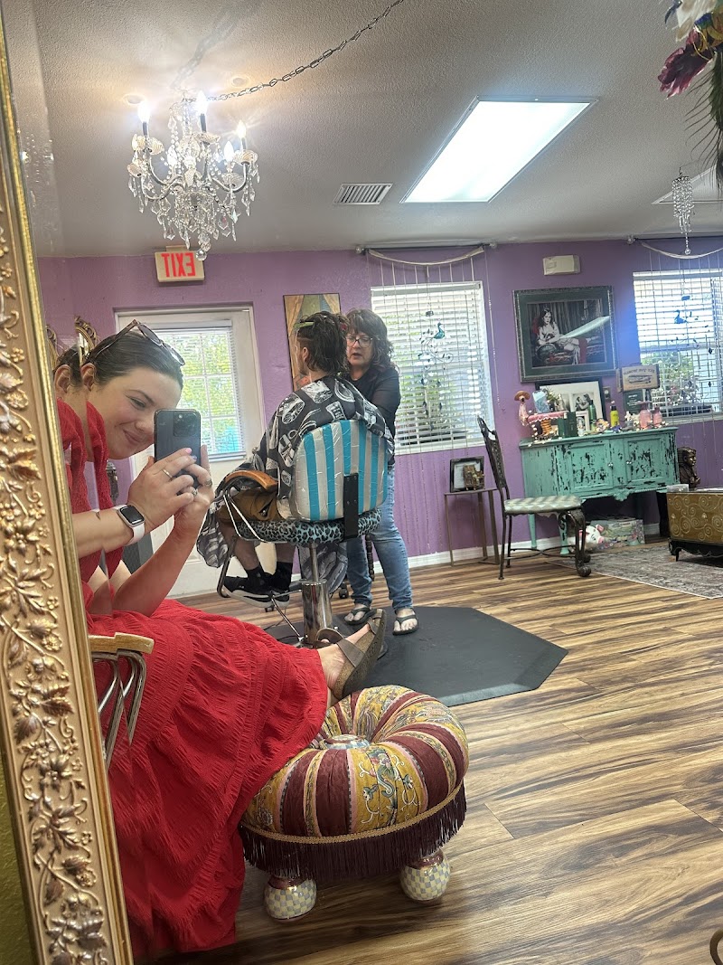 Curl Up & Dye Boutique and Hair Salon photo 2