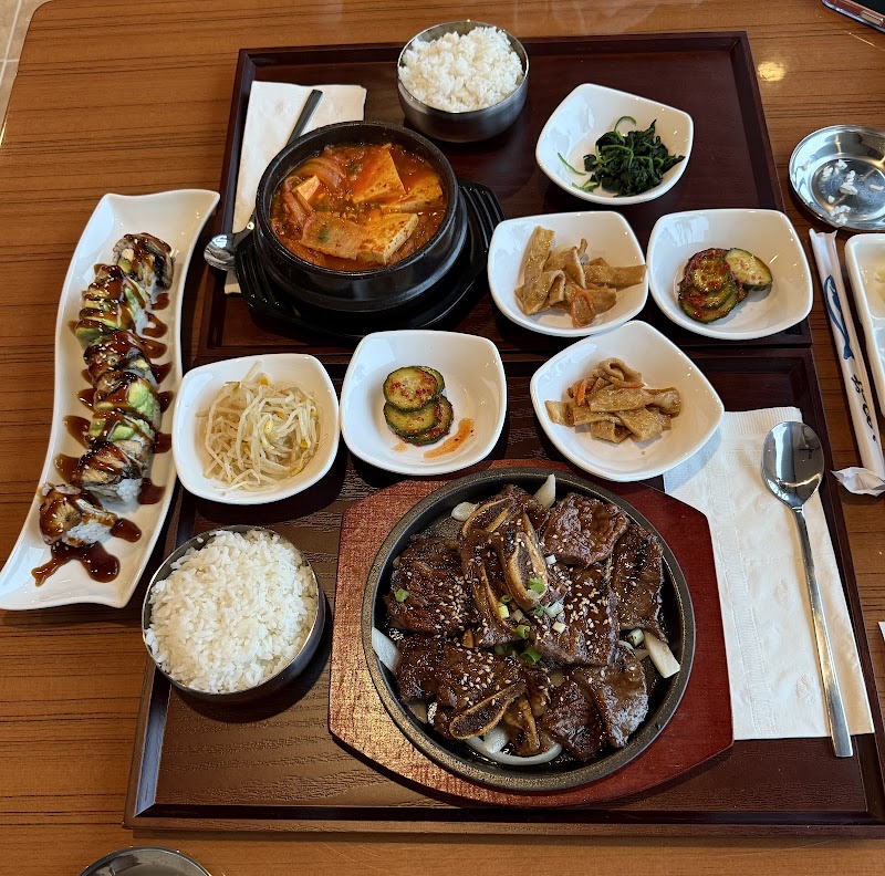 MANNA K-food & Sushi photo 3