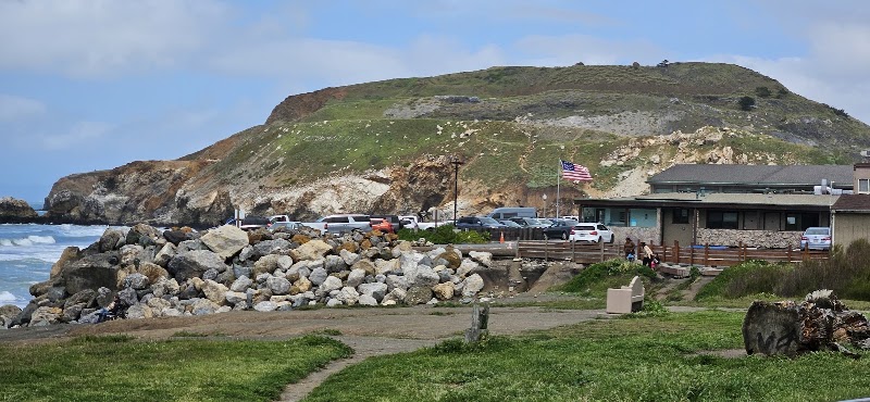 Rockaway Beach Parking photo 2