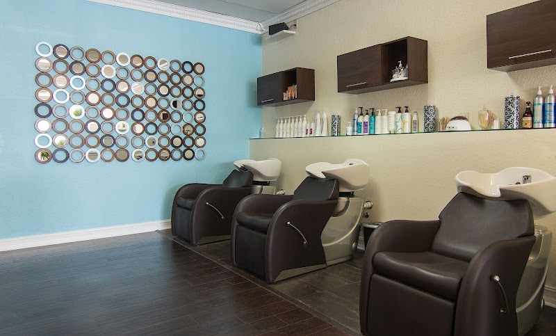 Salon Glo photo 4