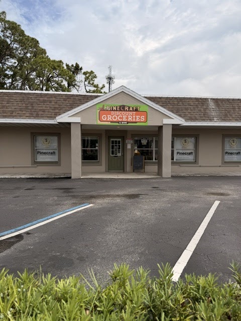 Photo of Pinecraft Discount Market