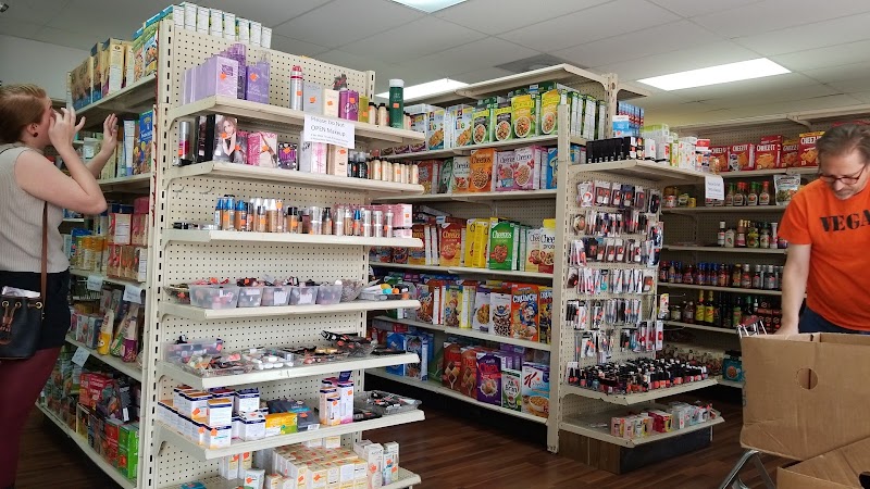 Pinecraft Discount Market photo 4