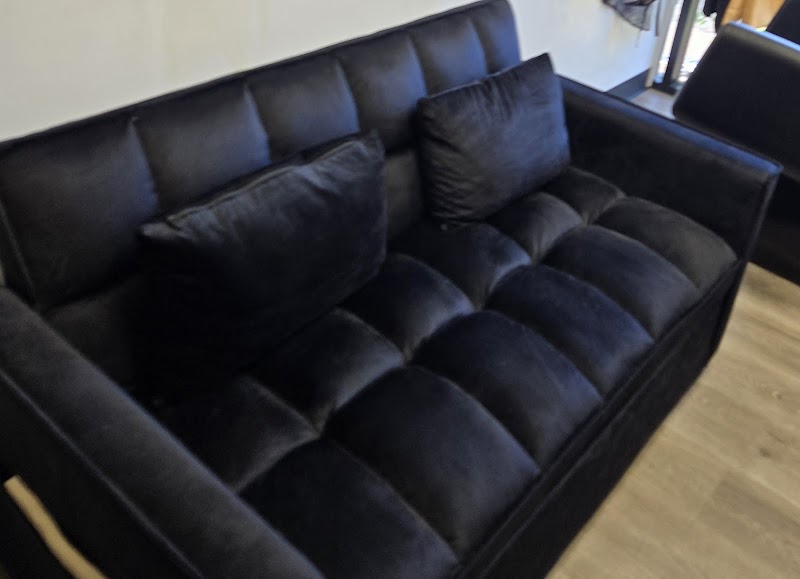 Thee Dapper Sean Beauty Salon photo 4