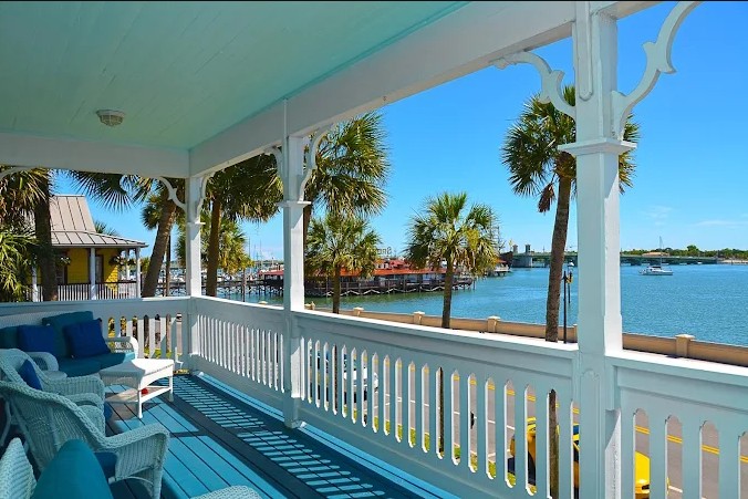 Bayfront Westcott House Bed and Breakfast photo 3