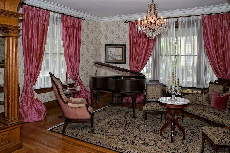 Circular Manor Bed and Breakfast Inn photo 5
