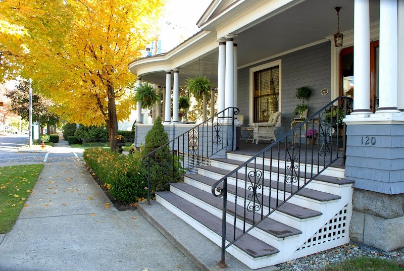 Circular Manor Bed and Breakfast Inn photo 4