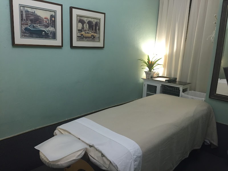 Photo of Neck & Back Chiropractic Clinic