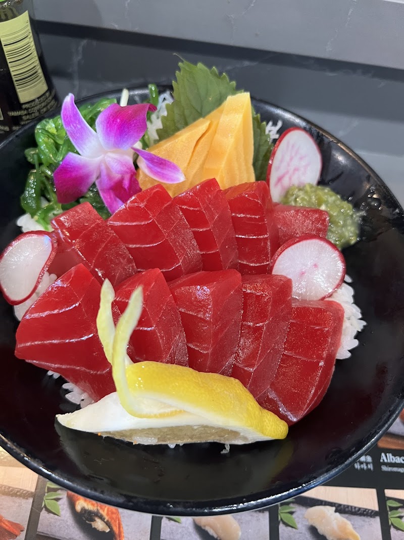 Haruki Sushi House photo 3
