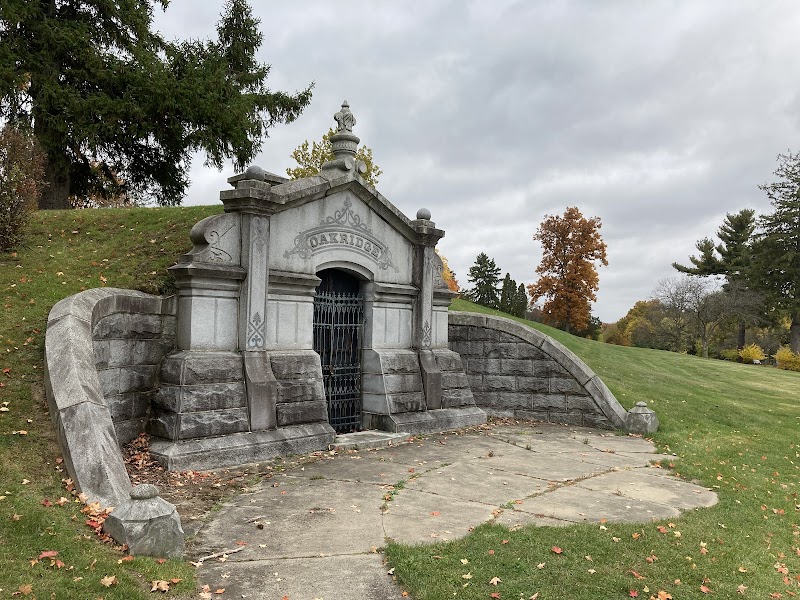 Oakridge Cemetery photo 5