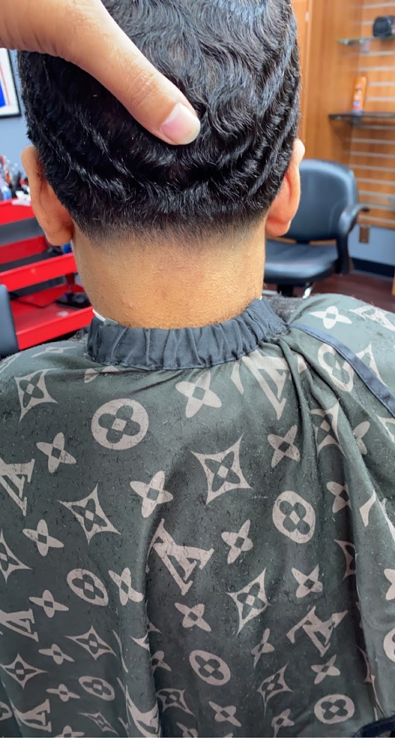 The Philly Lounge Barbershop photo 5