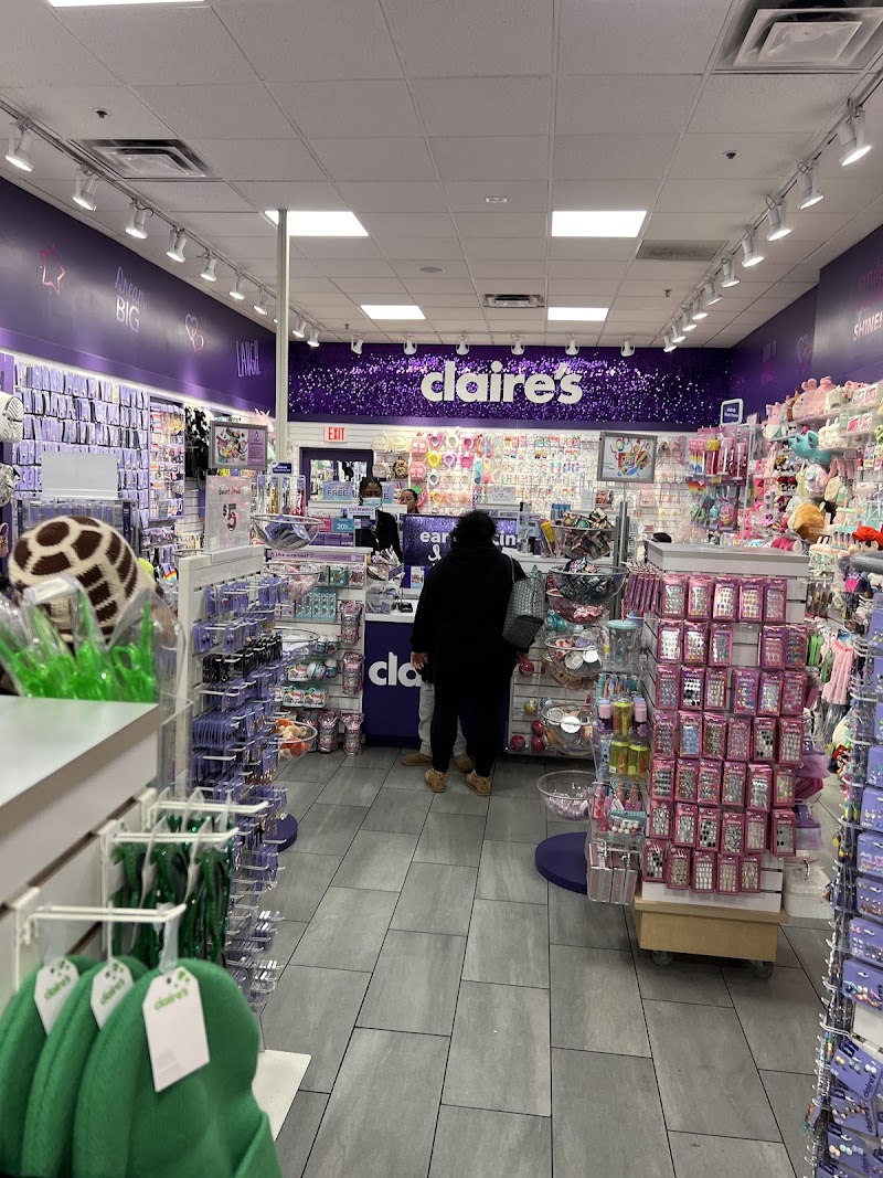 Claire's photo 4