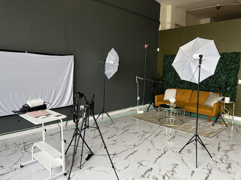 Glam Luxe Studio photo 3