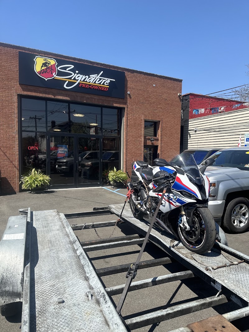Photo of SIGNATURE PRE-OWNED
