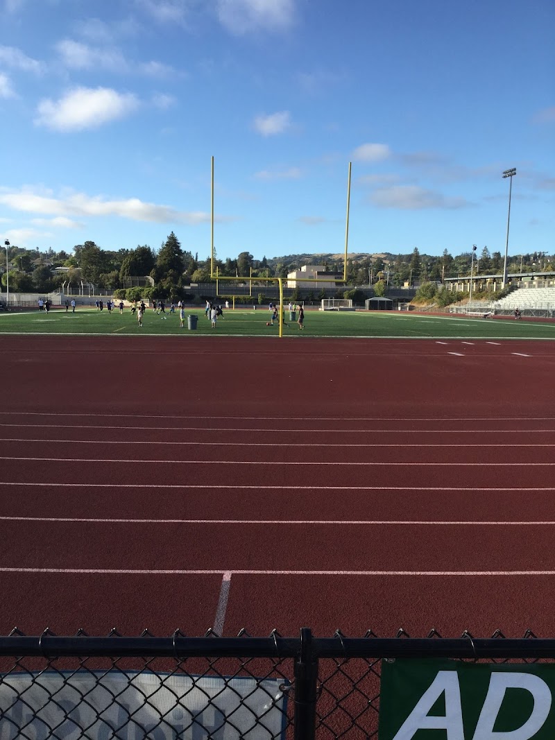 Castro Valley High School photo 2