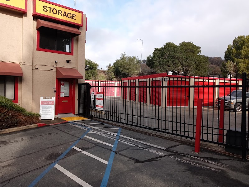 Security Public Storage photo 3