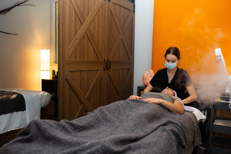 The Lazy Bee Spa photo 2