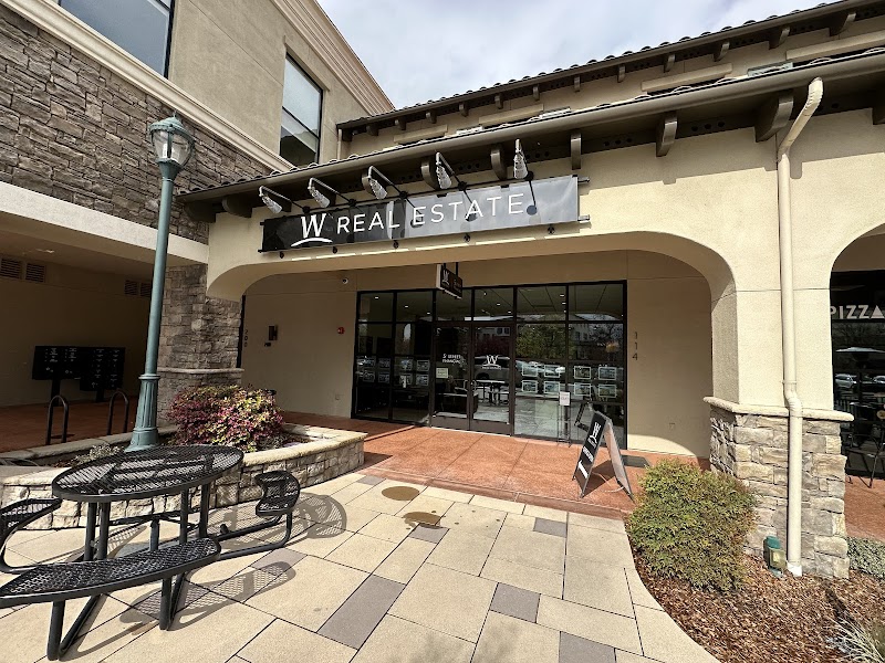 W Real Estate photo 5