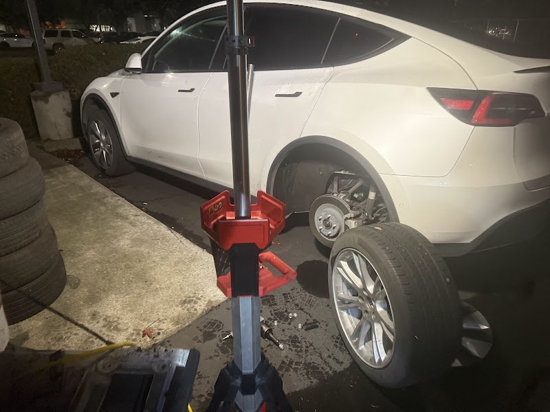 Chavez Mobile tire repair photo 3