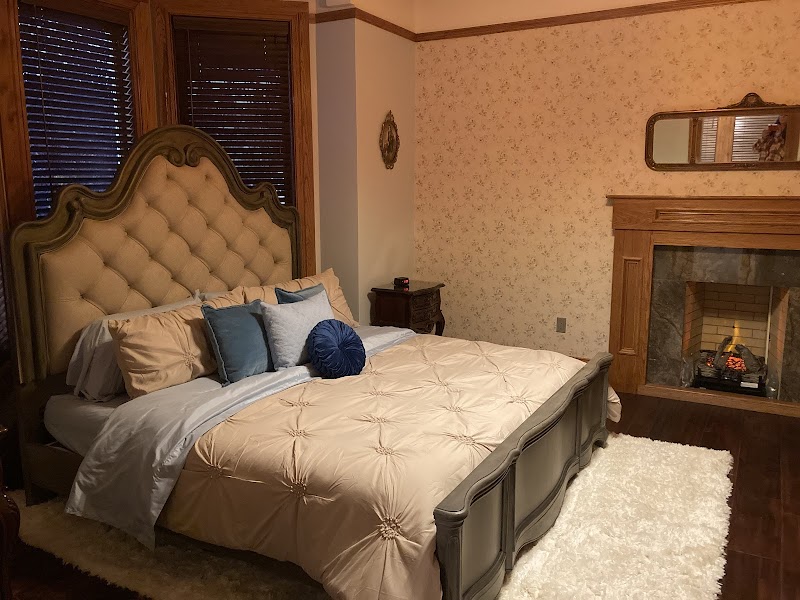 Cloverdale House Inn photo 5