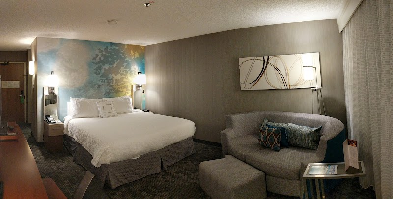 Courtyard by Marriott San Mateo Foster City photo 2