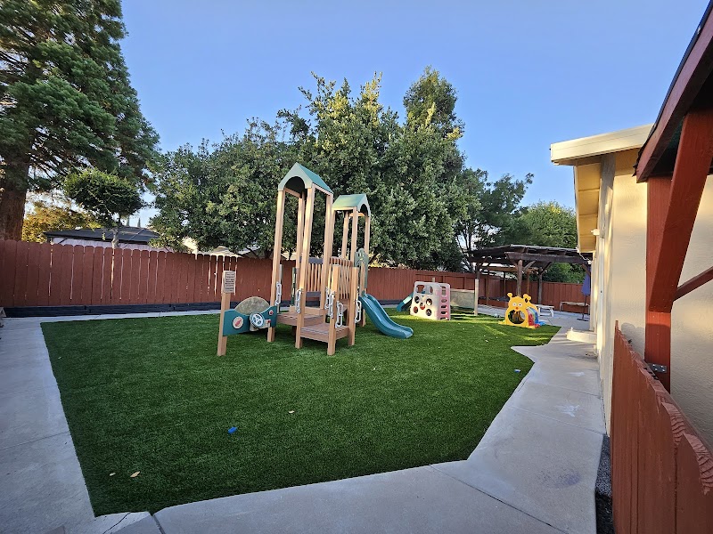 Little Stars Montessori Preschool photo 4