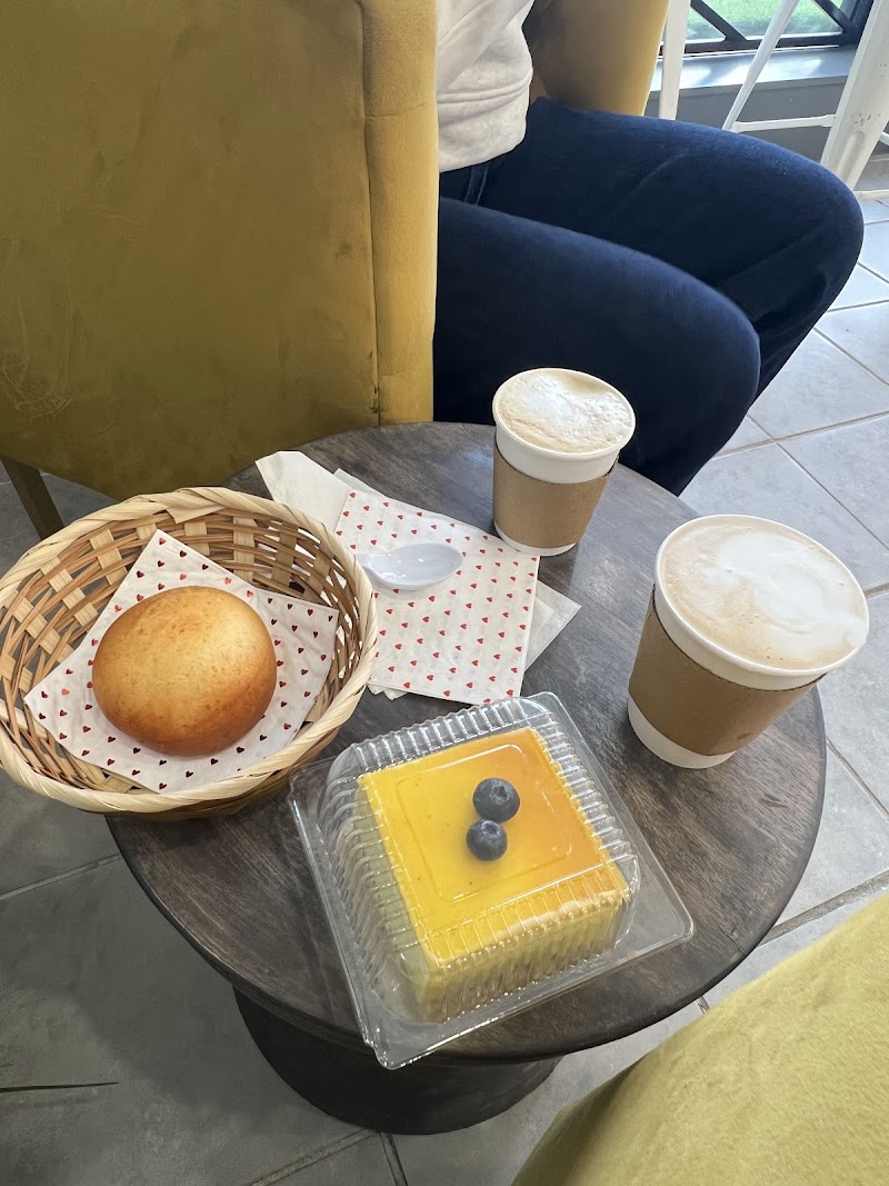 Roasted Tinto Coffee & Bakery photo 5