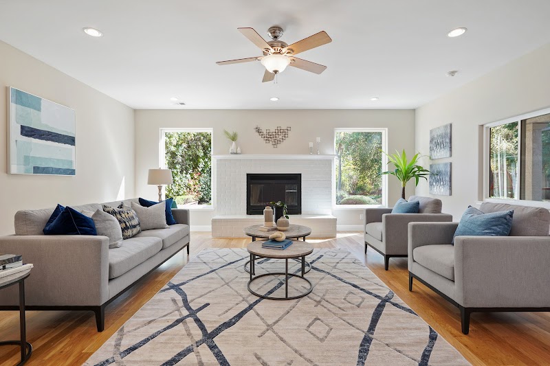 Diana Dufur, REALTOR | Dufur Mayer Group photo 2