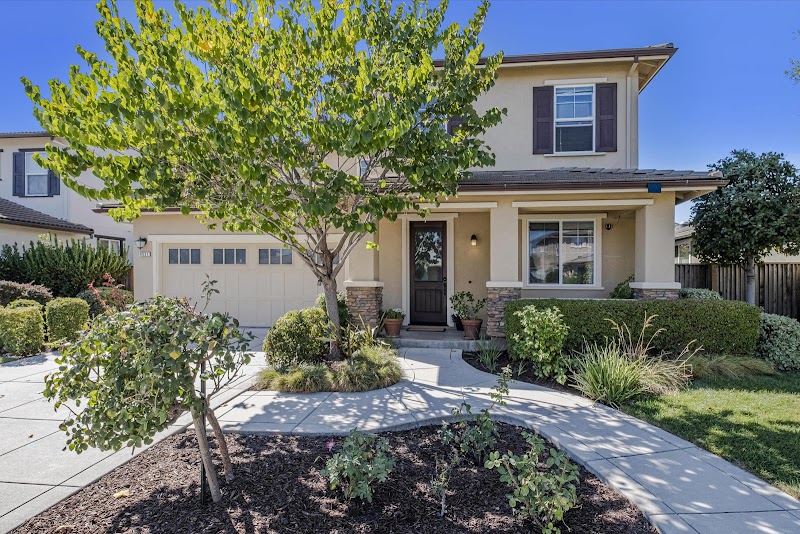 Diana Dufur, REALTOR | Dufur Mayer Group photo 5