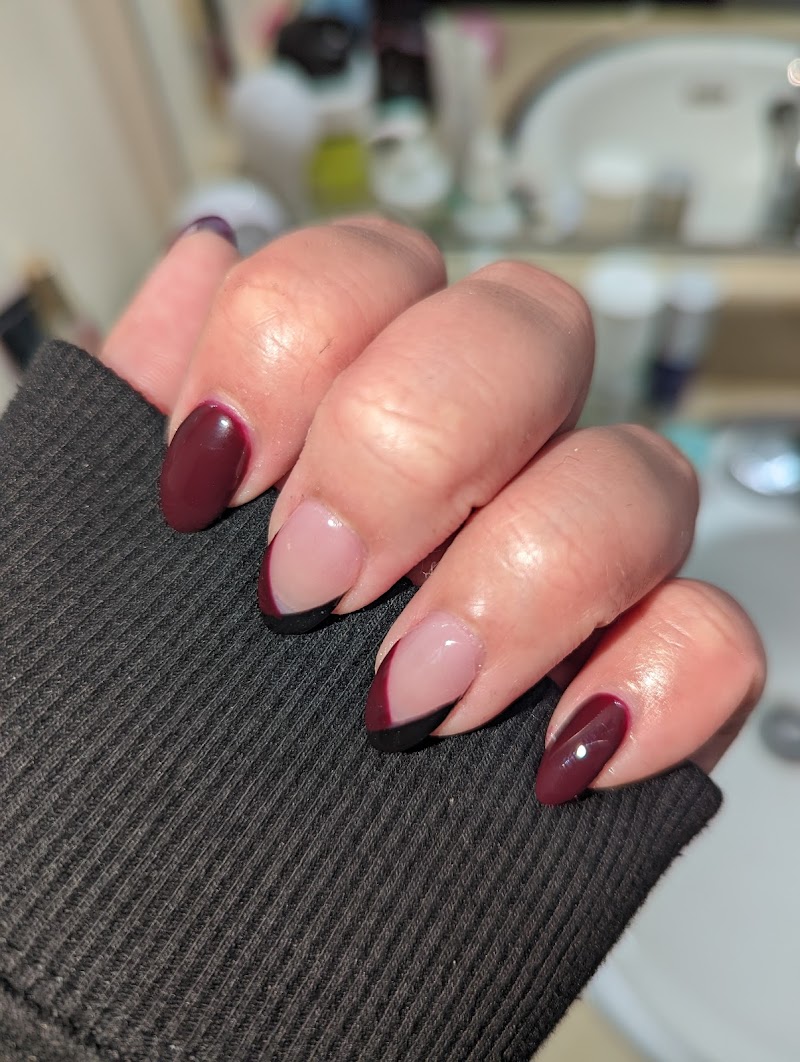 M T Nail Salon photo 2