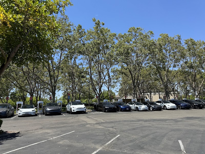 Tesla Supercharger photo 4