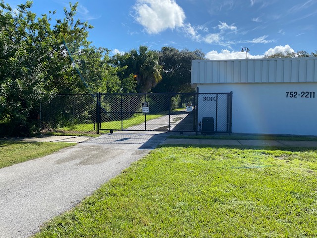 Plant City Saver Storage photo 4