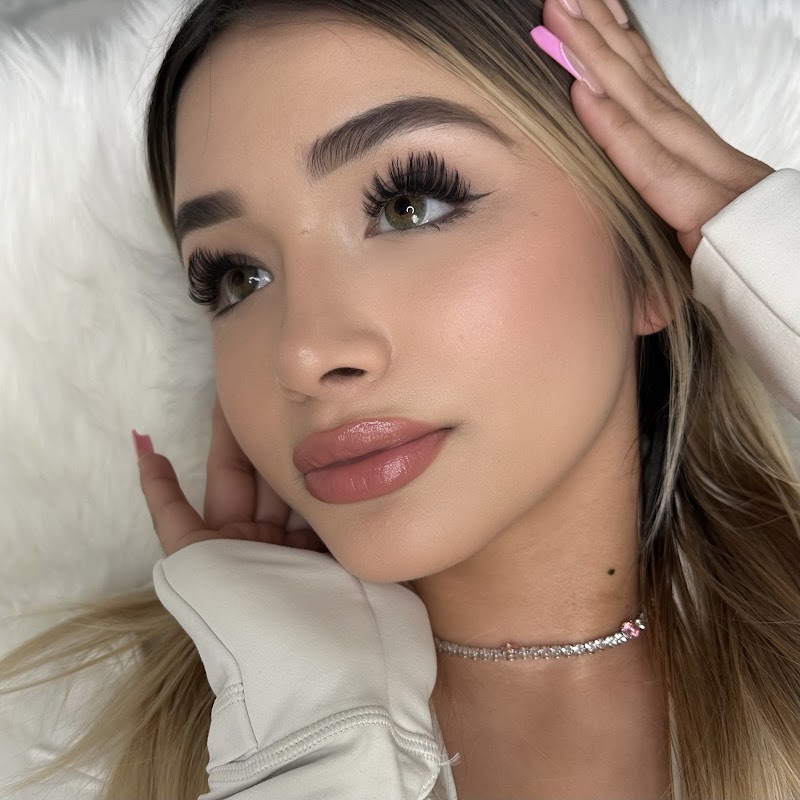 Luxury Lash Extensions & More by DASHEDBYV photo 5