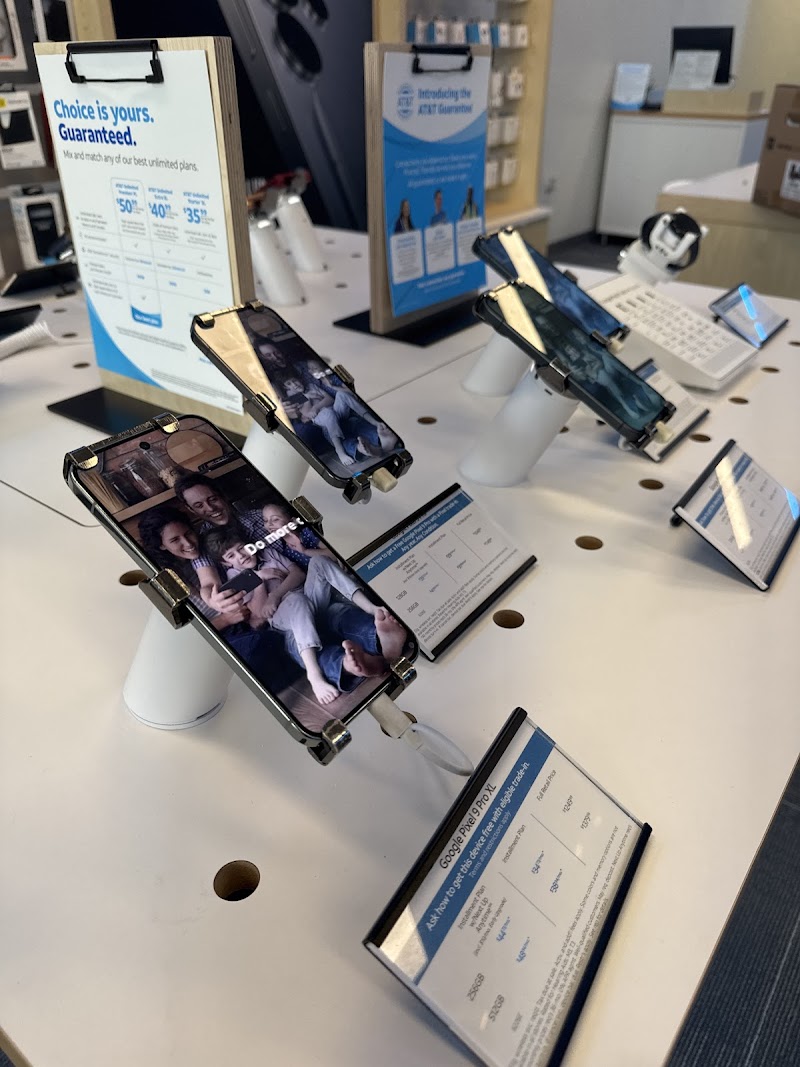 AT&T Store photo 3