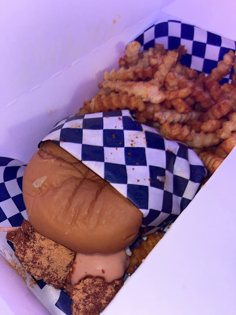World Famous HOTBOYS Chicken photo 4