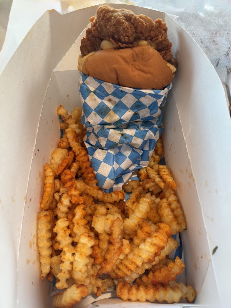 World Famous HOTBOYS Chicken photo 3