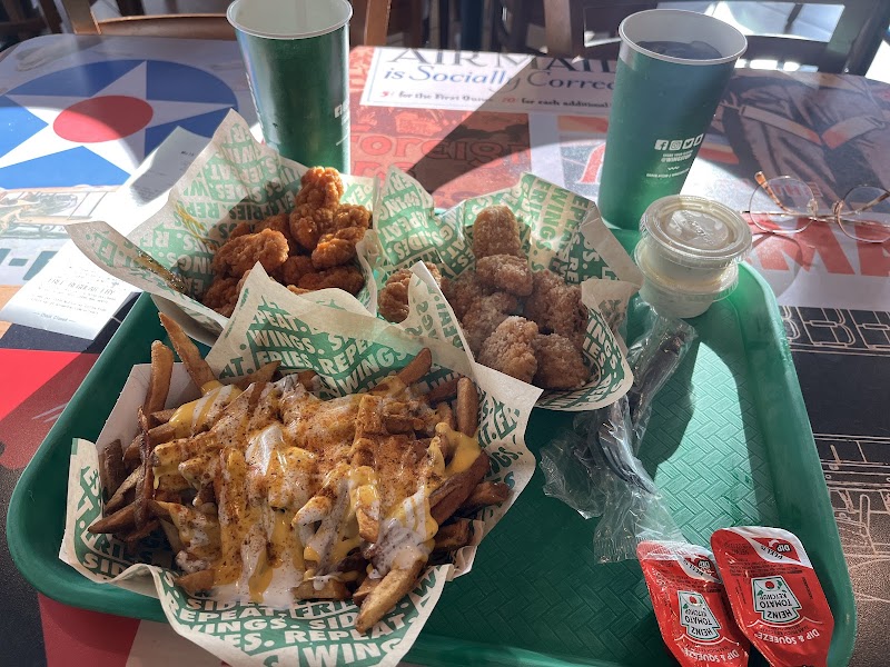 Wingstop photo 3