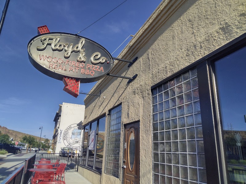 Floyd and Company Real Pit BBQ photo 2