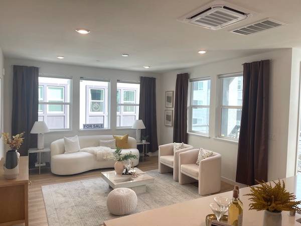Century 21 EPIC-Leah Stapleton photo 3