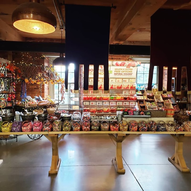 Lickee's & Chewy's Candies & Creamery photo 3