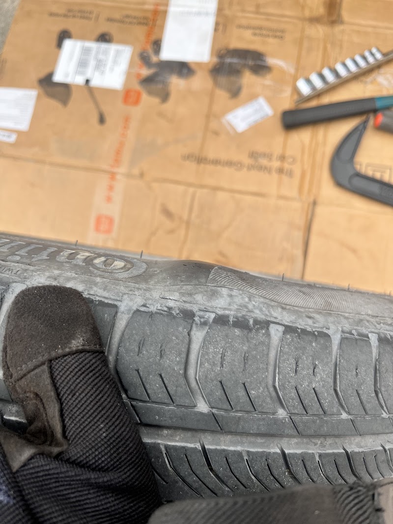 Tom's Tires photo 5