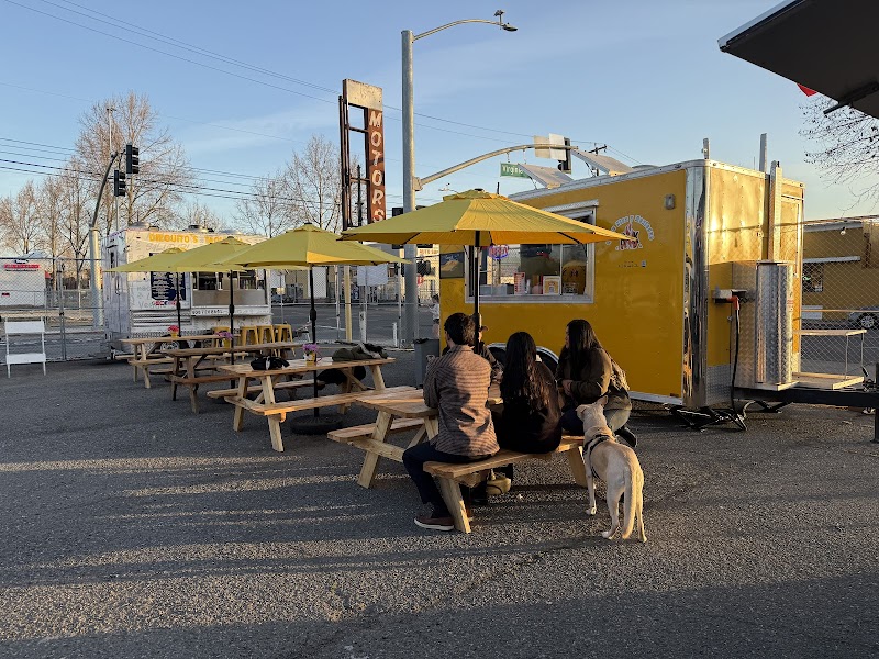 La Plaza Best Food Trucks photo 4