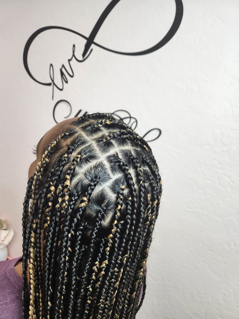 Zatia beauty braiding and hairextensions photo 3