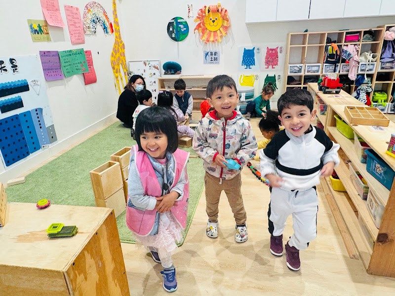 Little Lamb Bilingual Academy photo 2